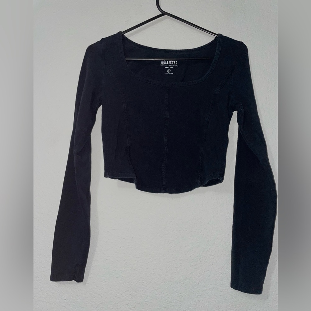 Hollister Women's Dark Long Sleeve Tee